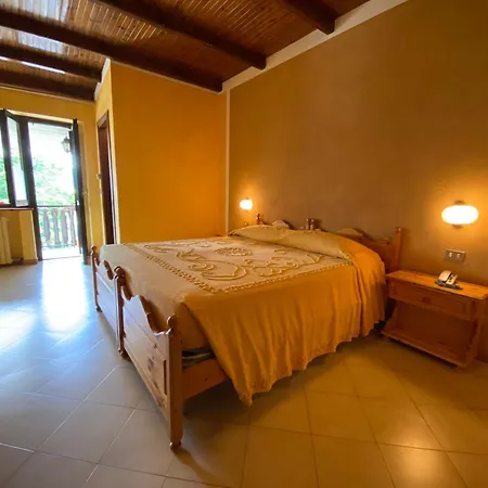 Nazionale Hotel San Giacomo (Piedmont)